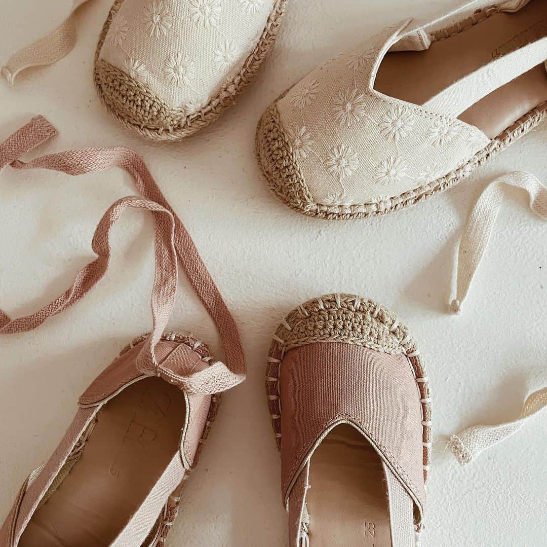 yuiのインスタグラム：「love espadrilles🩰」
