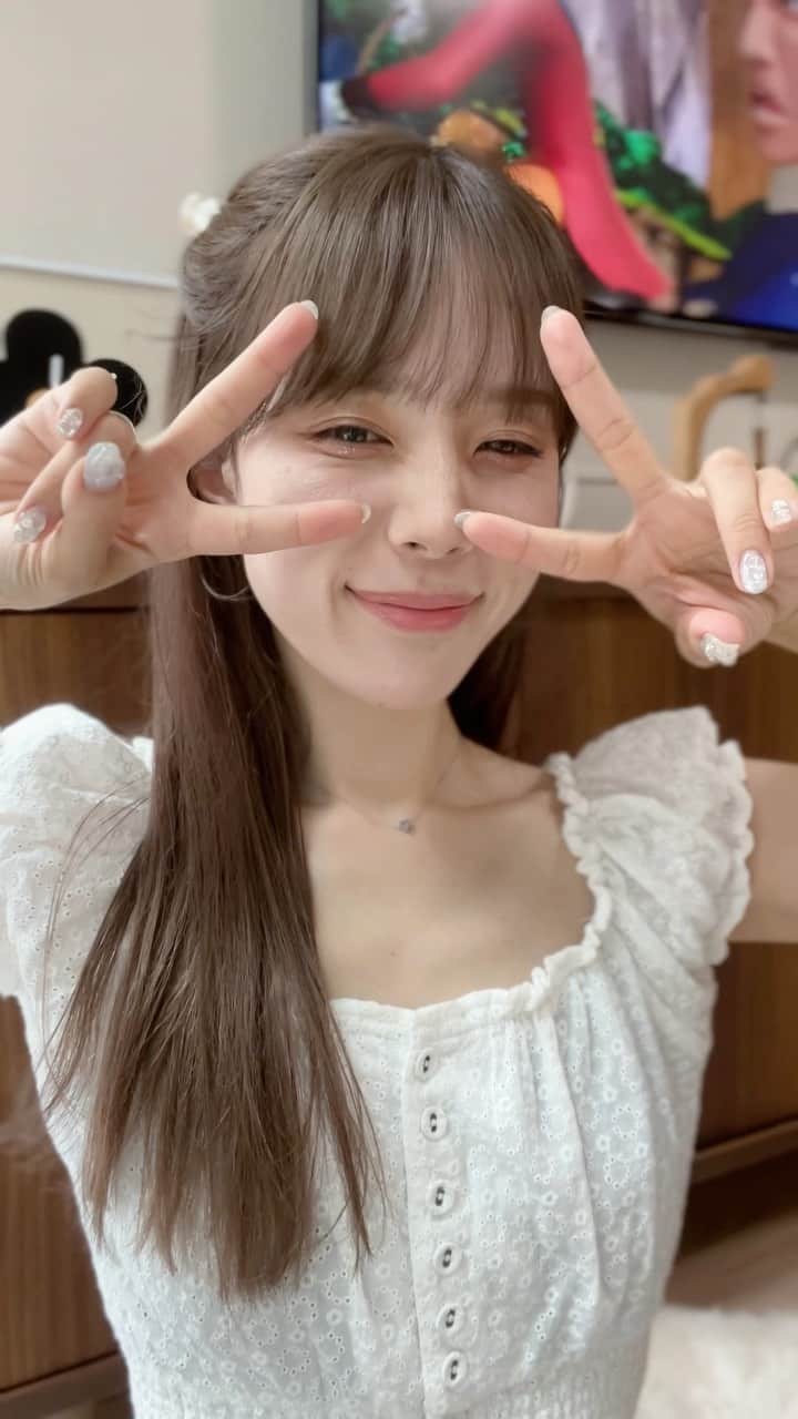 目見田早弥子のインスタグラム：「最近のメイク💭👼🏻🌟 質問はコメントへ~！返信します✒️⸝⋆」