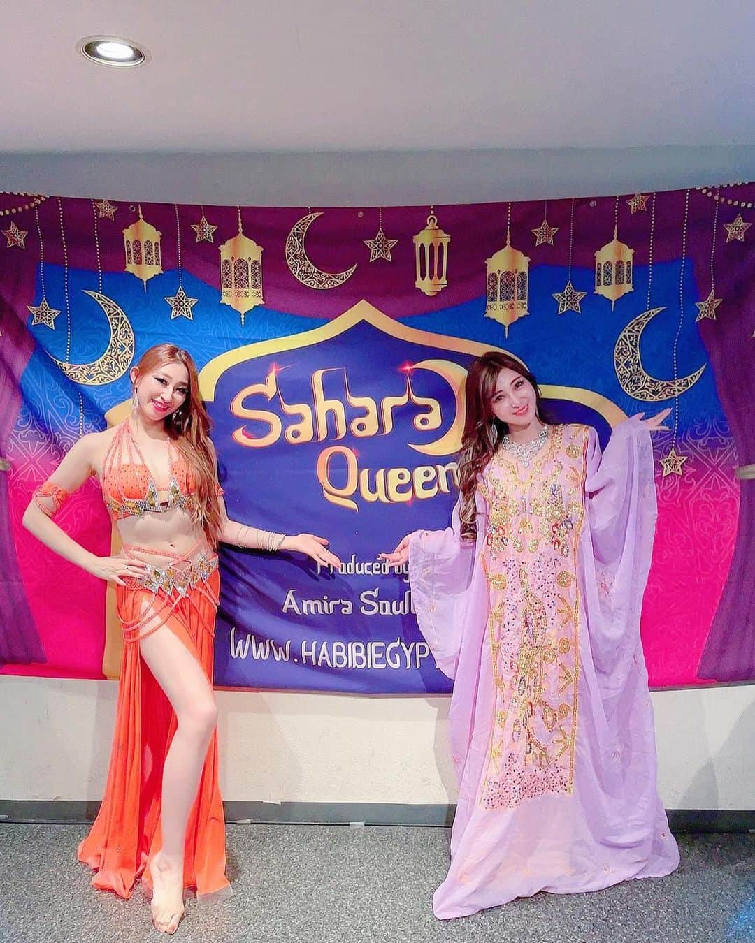 YAYOのインスタグラム：「SAHARA QUEEN 2023 @bellydance_saharaqueen  今回ご一緒できた❤︎ @ryoko.0114  ちゃん💎  素晴らしいスタイルとパフォーマンスで✨ 魅了されました🥰 Are You Ready？凄くカッコよかった🫶💕💖  ベリー💃💕を通じてお友達の輪が広がることはとっても嬉しい🥰🫶  刺激をもらえて私もパフォーマンスがんばろー💪って思ます🤭💕  ９月も2ステージあるのでがんばるー💪💖  #ベリーダンスの輪 #ベリーダンス好き❤️  #サハラクィーン2023  #bellydancer #bellydancehafla  #saharaqueen2023 #bellydanceshow   #ベリーダンスで美しく  #ベリーダンスで輝こう  #広がれベリーダンスの輪✨💃」