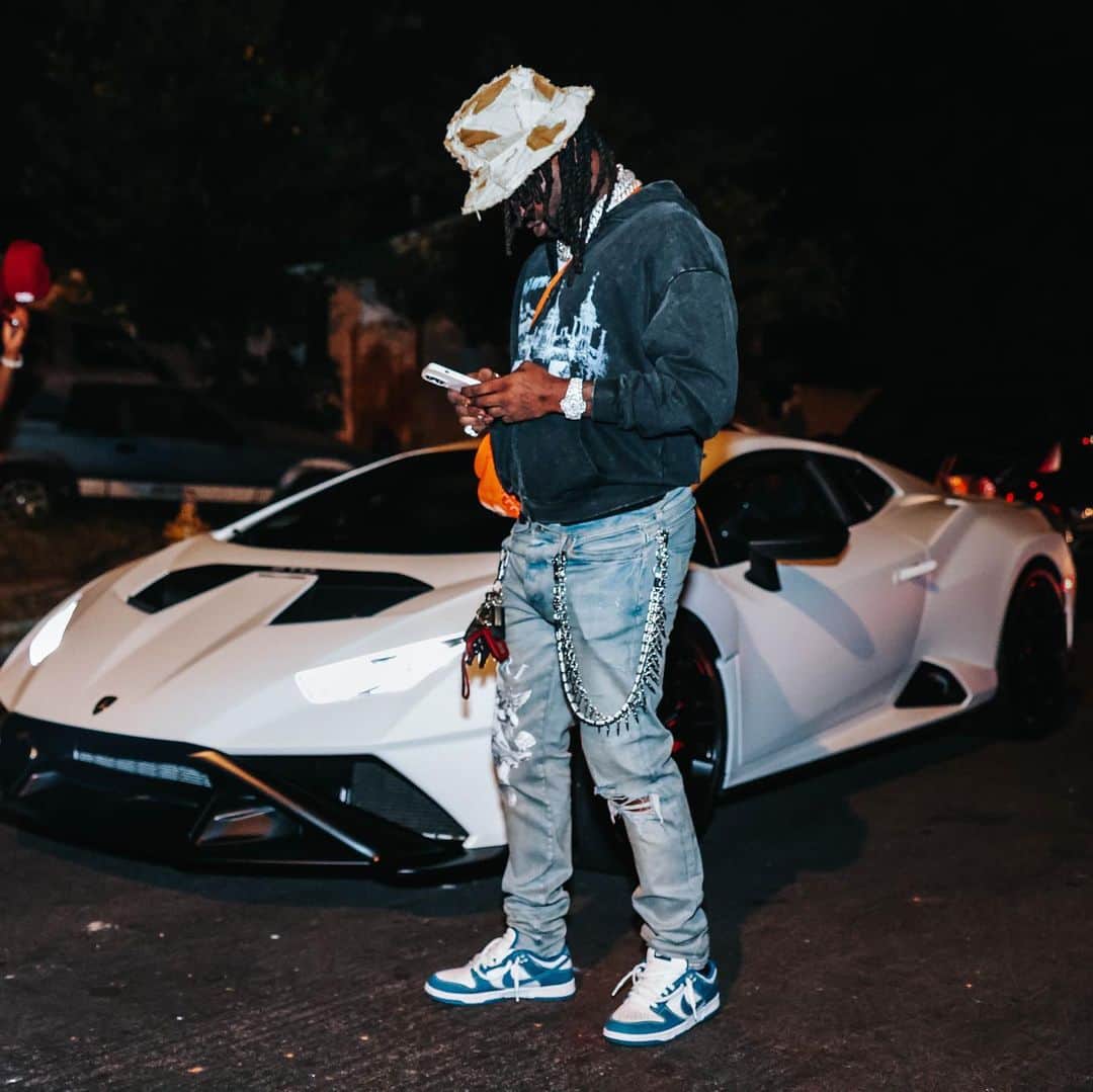 チーフ・キーフのインスタグラム：「Chief So da first man bitch im still in da game. We'll color yo ass red dont be standing in da paint!」