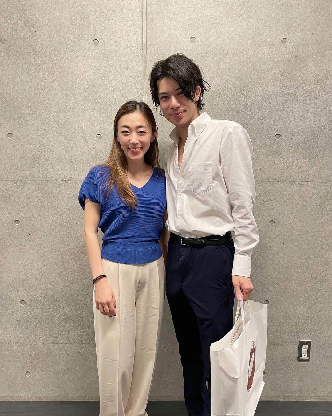 村主章枝さんのインスタグラム写真 - (村主章枝Instagram)「I could go to Hayato’s 15th-anniversary debut live.  So happy to see him on stage as a relative.  Congratulations and I’m looking forward to seeing his next stage”School of rock” in August.  https://sormusicaljp.com/  勇人のデビュー15周年ライブに行くことができました。親戚として彼がステージに立つのを見ることができてとても嬉しかったです。 おめでとうございます、そして、8月のステージ「School of Rock」を楽しみにしています。 https://sormusicaljp.com/  #schoolofrock」7月5日 14時11分 - fumie.suguri