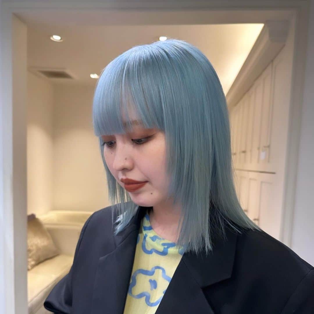 Beleza_official_instagramのインスタグラム：「@mmmoe_hair  カラーしたよ😽🤍 ミズイロって可愛い♡♡」