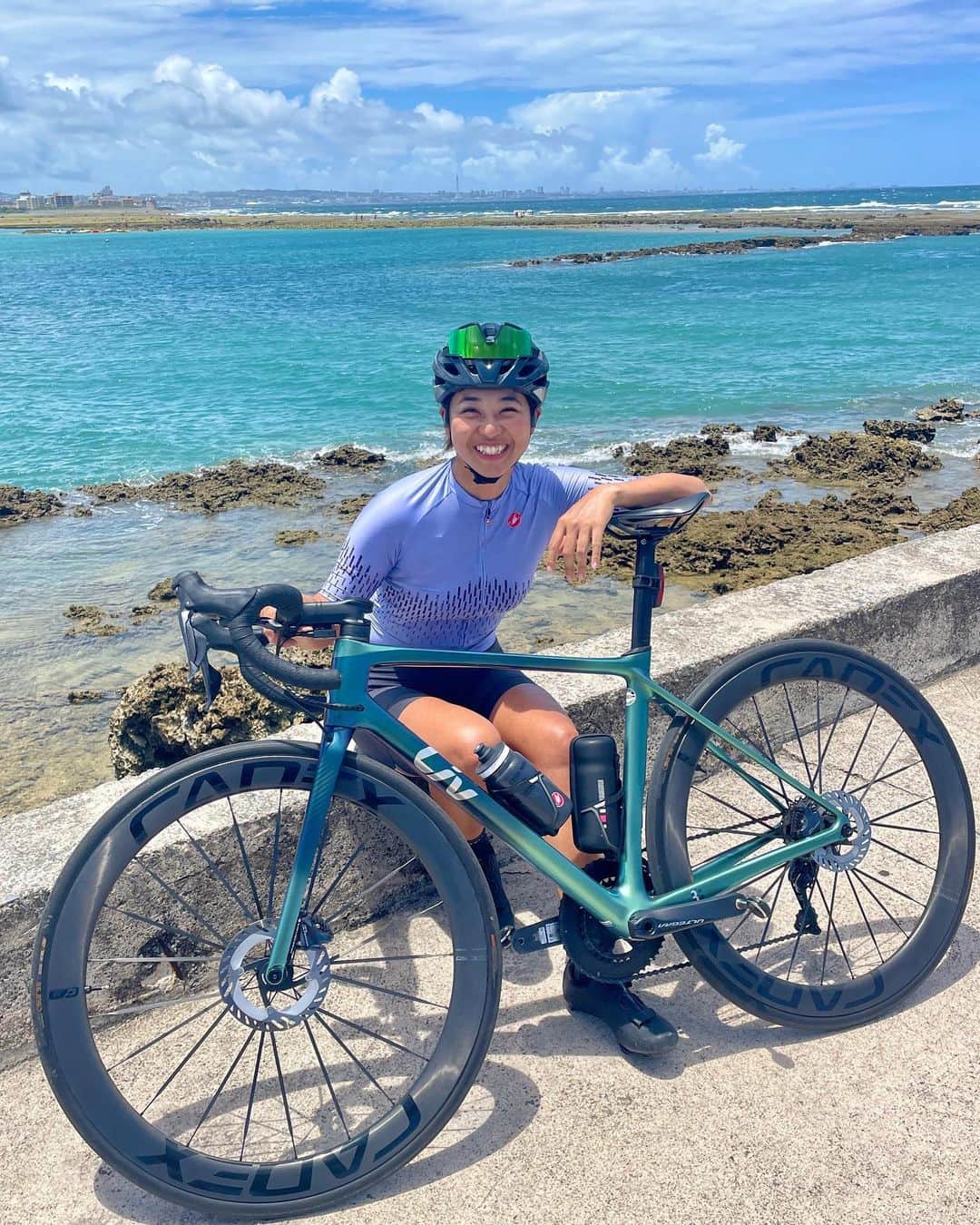 のインスタグラム：「#わたしとLiv  Riding on bicycle is part of my lifestyle and always surrounded by them🚴‍♀️💕  #ロードバイク #ロードバイク女子  #girlscycling #roadbike #cycling #cyclinglife #cyclist #cyclinglifestyle #instacycle #instacycling」