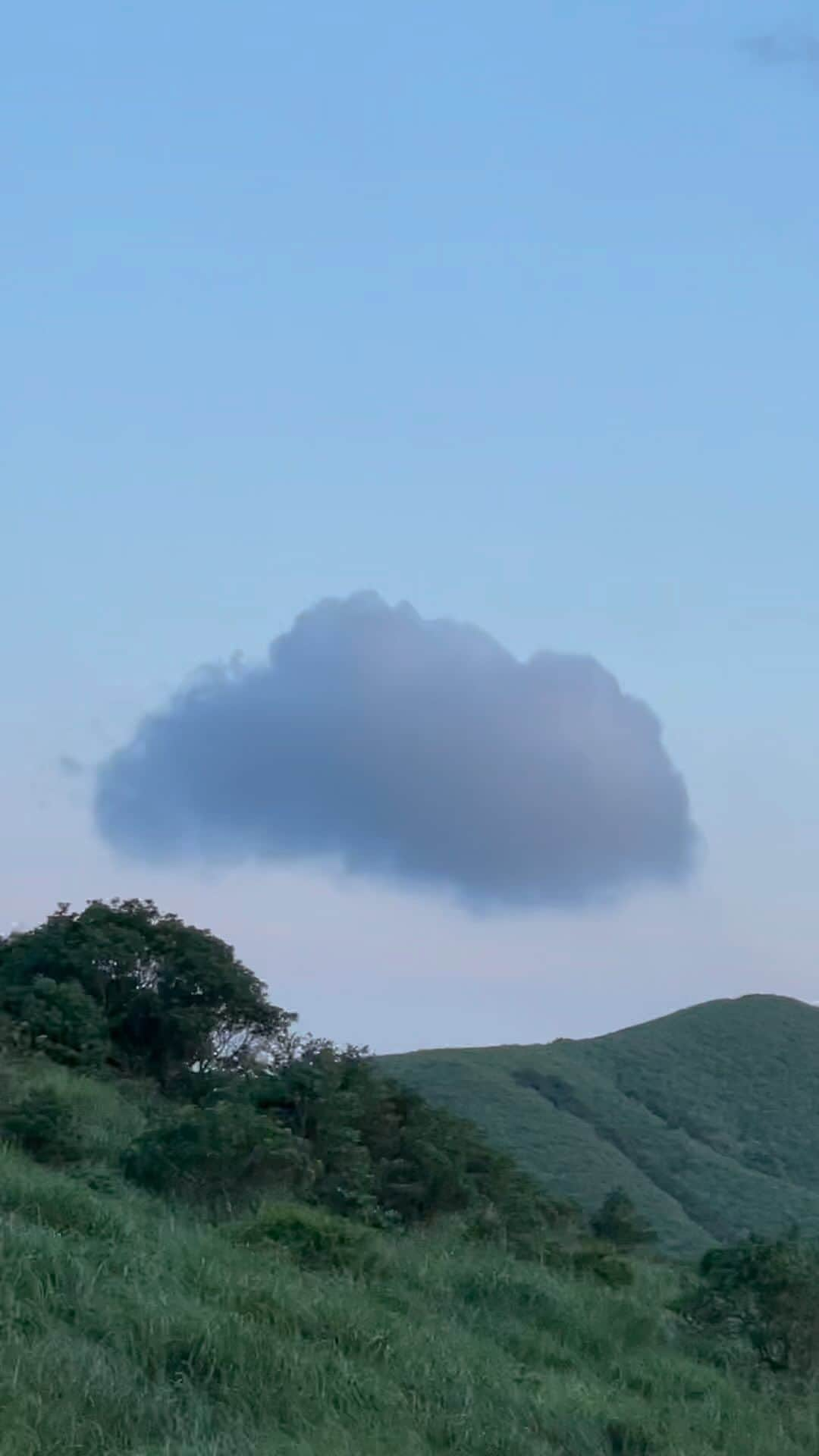 ジャスパー・リューのインスタグラム：「你要去哪裡？☁️where r u going? 같이 가자☁️☁️☁️」