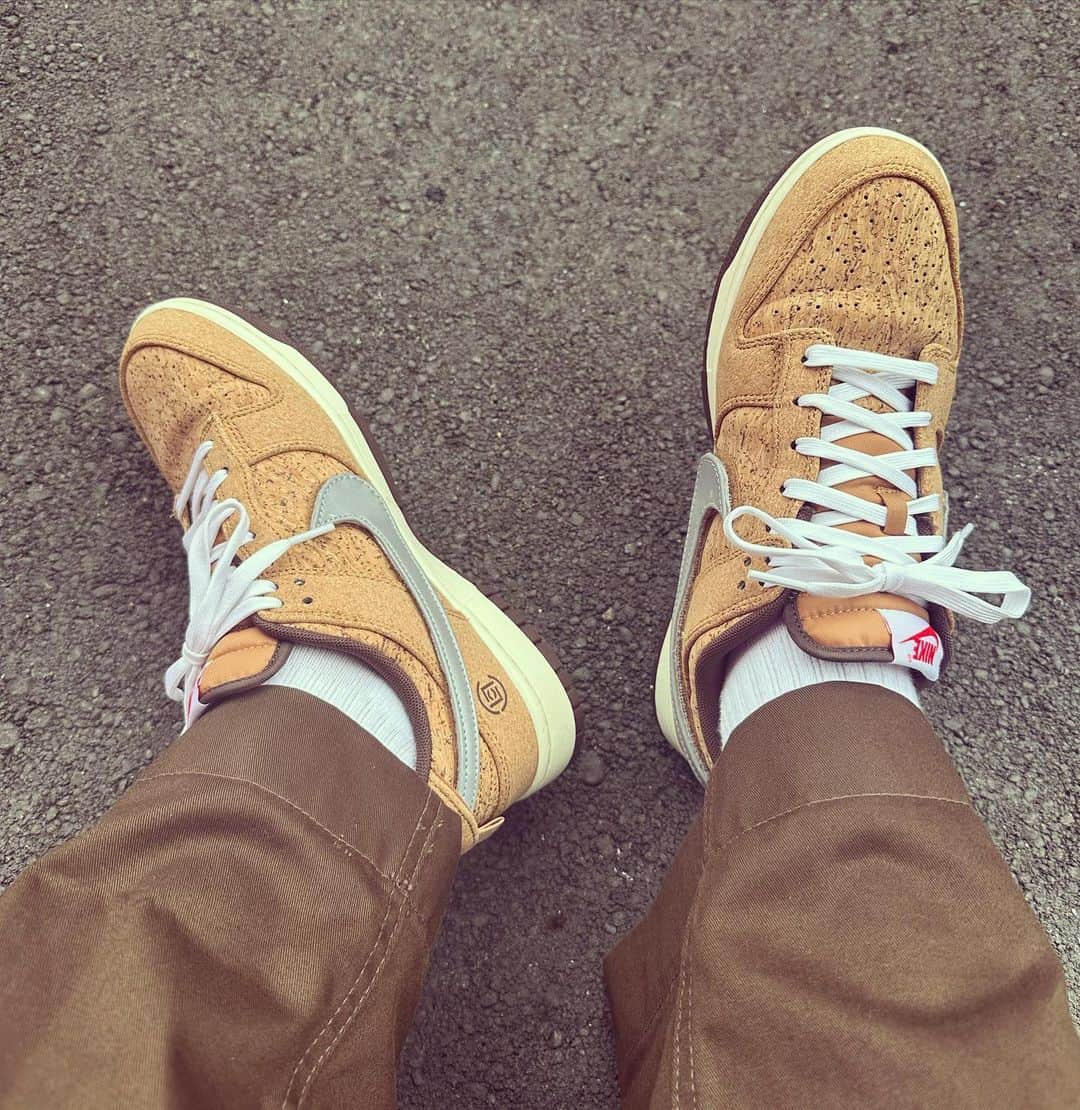のインスタグラム：「the CLOT × NIKE CORK DUNK  My SWOOSH is a Reflector!  As long as I'm happy!  @CLOT @Nike #yourstyleyourswoosh #CLOTxNikeCorkDunk #CLOT20」