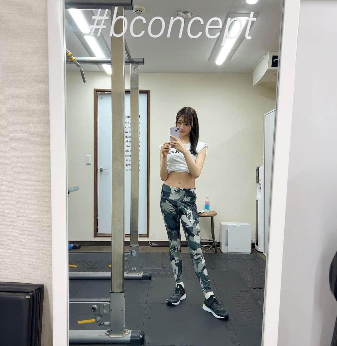 雪音まりな（まーりん）のインスタグラム：「. 2週間に1度通ってます💪 @b_concept_japan @b_concept_tokyo_kanto  ホームケアも教えてもらったので家でも頑張るぞ〜🔥 私のお友達はお得に紹介できるので興味ある方は連絡ください🙋‍♀️💓」