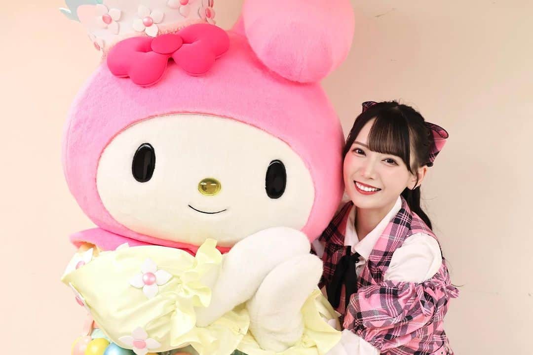 鈴木瞳美のインスタグラム：「❤︎  1番だいすきマイメロちゃん🐇🎀  ピンクのリボン1番似合うよ〜❤︎」