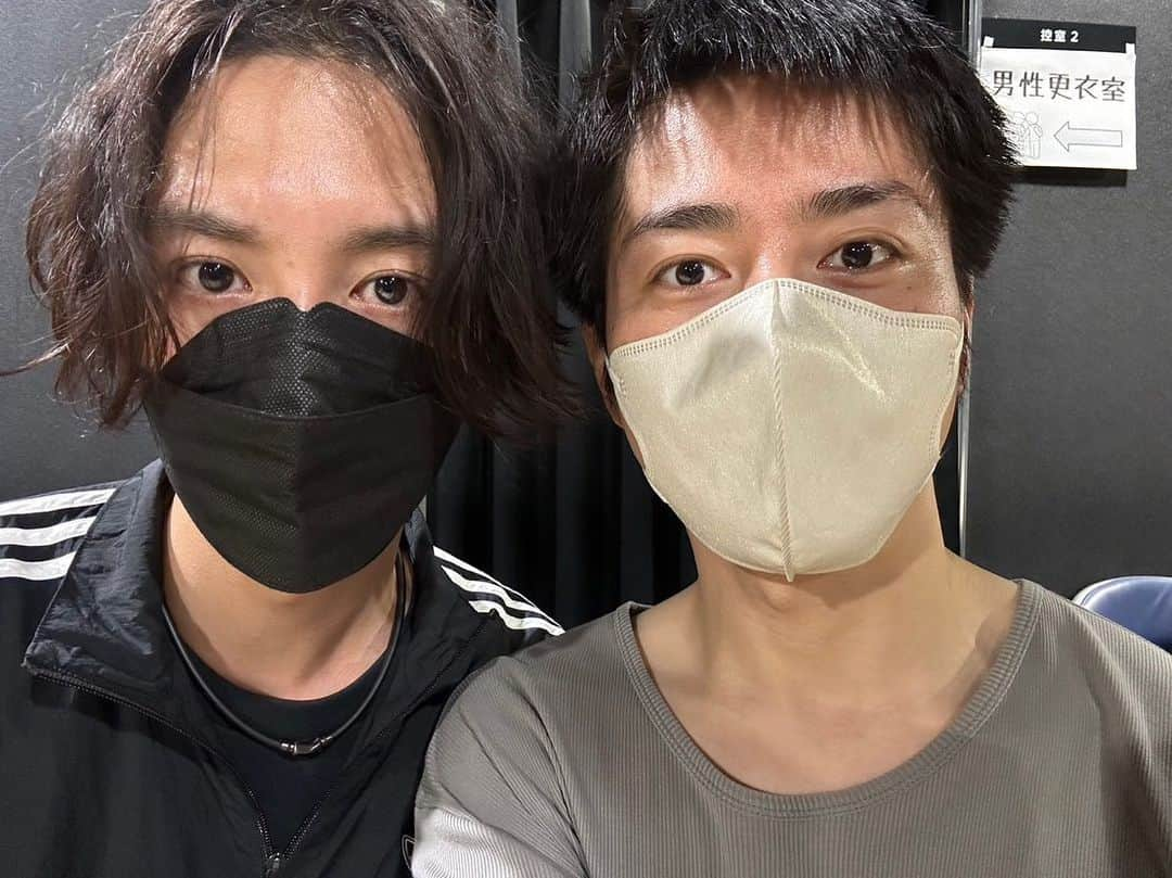 渡部秀さんのインスタグラム写真 - (渡部秀Instagram)「村井氏。 顔兄弟🙂🙂 そういえば7月ですが皆んないかがお過ごし？  #村井良大」7月5日 16時23分 - shu_samurai