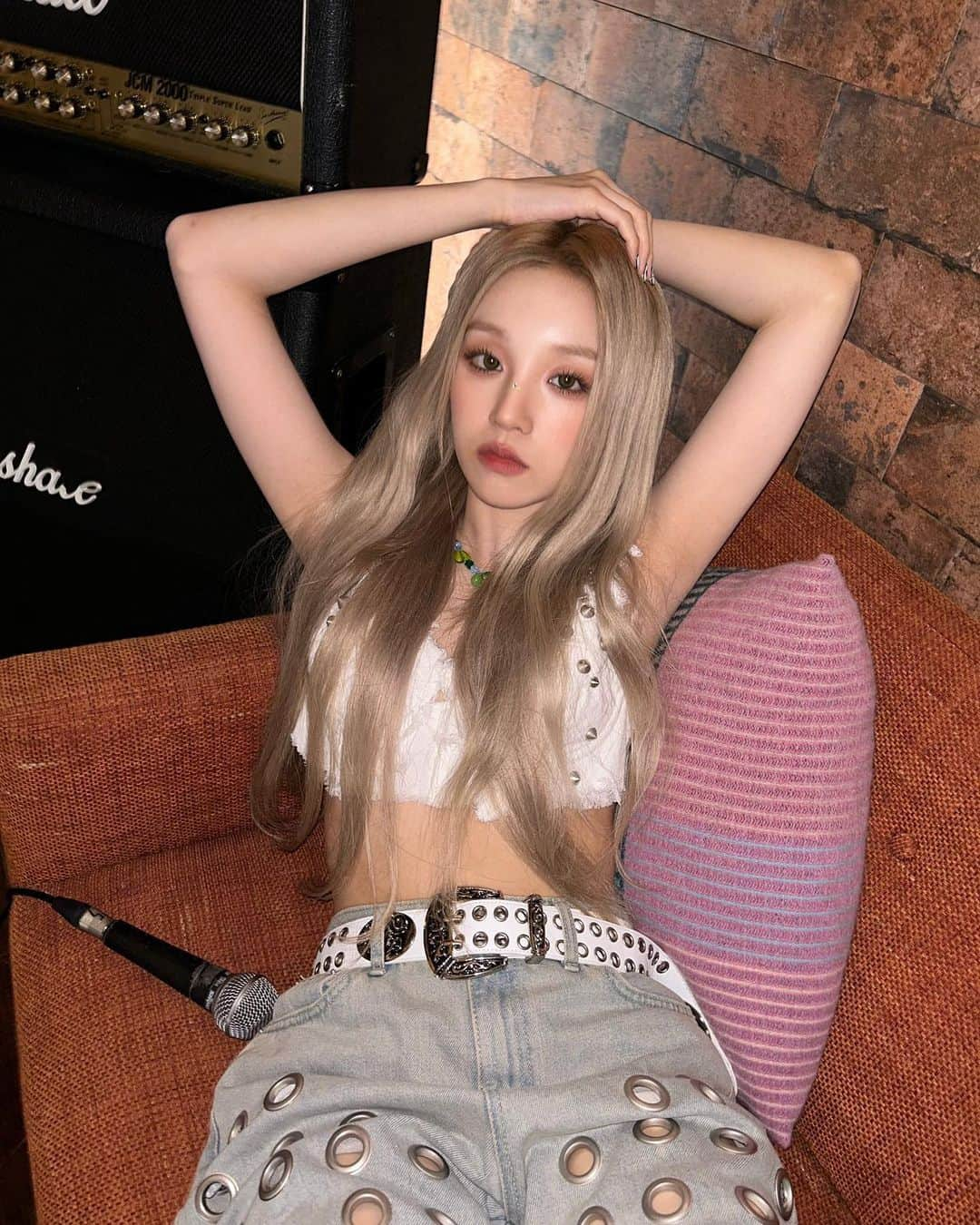 ウギのインスタグラム：「230705 Weibo Update 💜 #여자아이들 #G_I_DLE #GIDLE #우기 #YUQI」