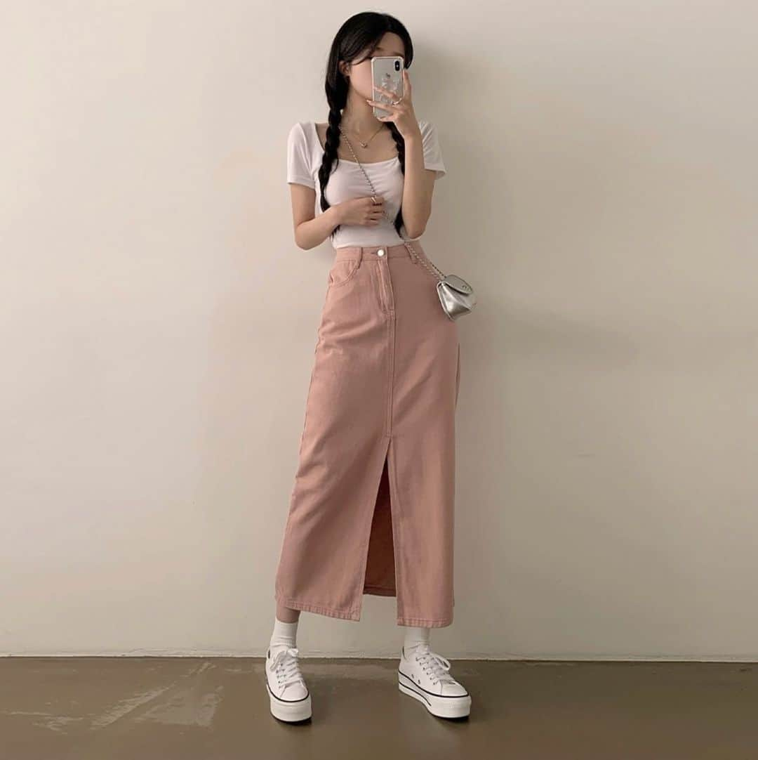 DHOLICさんのインスタグラム写真 - (DHOLICInstagram)「Peach mode 🌷 MAX15%OFF  NEW BRAND 《Peach mode》 MAX 15%OFFのセール開催中‼️ 7/7 17:00まで⏰  ------------------------------------------ 🔍商品URLは画像内商品タグをチェック✔️   #DHOLIC  #ディーホリック  #韓国ファッション  #韓国コーデ  #韓国ファッション通販  #韓国っぽ  #カジュアルコーデ  #フェミニンコーデ  #オフショルブラウス  #肌見せコーデ  #デイリーコーデ  #デートコーデ  #大学生コーデ  #学生コーデ」7月5日 16時53分 - dholic_official