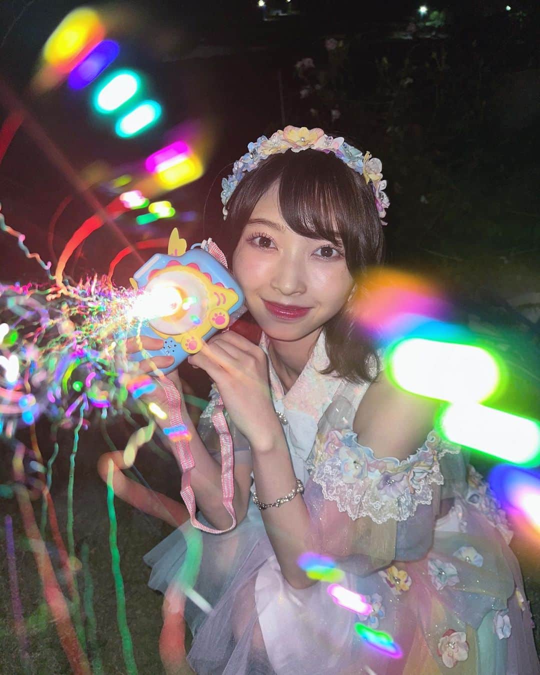 辻野かなみのインスタグラム：「❤︎  ⁡ ⁡ 夜のシャボン玉🫧𓂃𓈒𓏸 ⁡ ⁡ 今夜24:30〜 テレビ東京ドラマ「みなと商事コインランドリー2」の主題歌！ "かわいいメモリアル"🤍 デジタル配信STARTです🎀 ⁡ #辻野かなみ　#かなみん　 #超ときめき宣伝部　#超とき宣  #𝗂𝗇𝗌𝗍𝖺𝗀𝗈𝗈𝖽 #𝗂𝗇𝗌𝗍𝖺𝗅𝗂𝗄𝖾 #𝖿𝗈𝗅𝗅𝗈𝗐𝗆𝖾 #𝗅𝗈𝗏𝖾 #데일리룩　#데일리룩코디　#패션	#오오티디 #데일리　#좋아요　#팔로우」