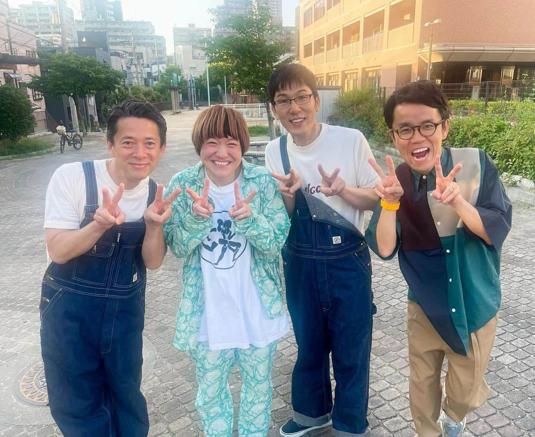 和田美枝さんのインスタグラム写真 - (和田美枝Instagram)「生まれ育った街で忠志さん、ゴエさんと楽しいロケだった先日🍧🌭  昔っから変わらない部分もアップデートされた部分も、改めて空堀商店街ってホッとできて、心地良い。  この日に限って、友達にもバッタリw うれしっ  #eo光チャンネル #ゴエと忠志のDEEP関西　（7/21 OA予定） #空堀商店街」7月5日 17時43分 - miewada