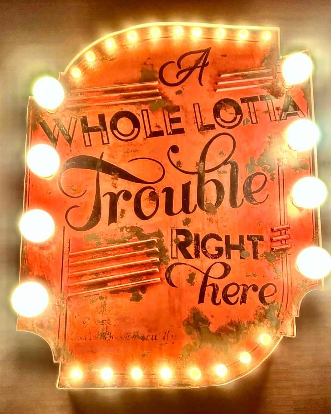 シャーニ・ヴィンソンさんのインスタグラム写真 - (シャーニ・ヴィンソンInstagram)「Trouble brewing..   #route66 #vegas #yourenext #trouble #quadsquad #followthesigns #roadto40 #lifebeginsat40」7月6日 4時37分 - sharnivinson