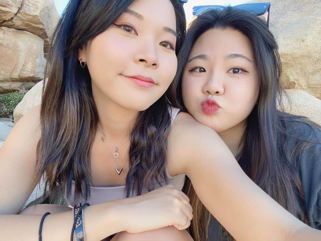 Erisa Seoのインスタグラム：「Summer break ended too fast 🥲」