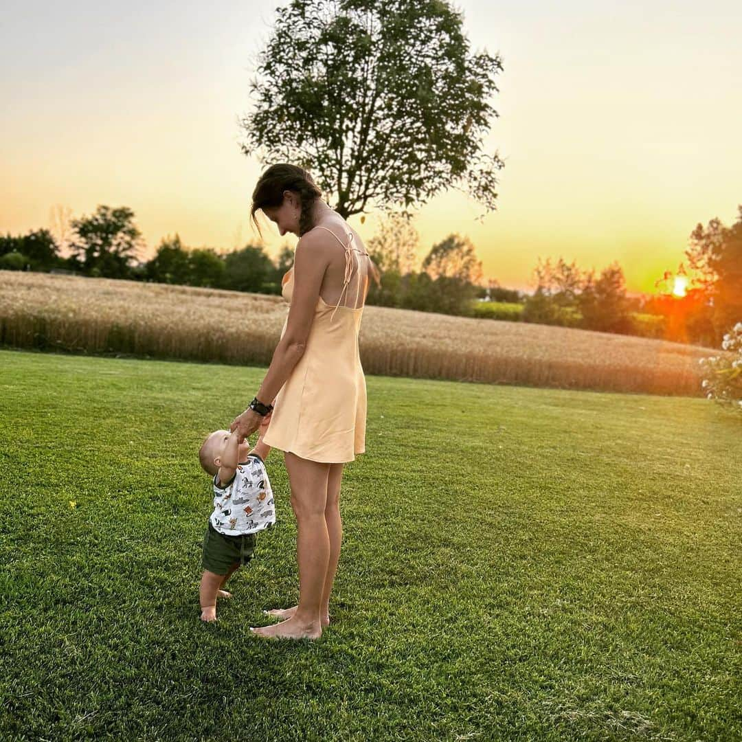 カロル・ブレッサヌッティさんのインスタグラム写真 - (カロル・ブレッサヌッティInstagram)「Life with you 🥰💚 - - - #mybaby #littleboy #loveu #momslife #bestlife #summerdays #sunset」7月6日 3時46分 - carolein_b