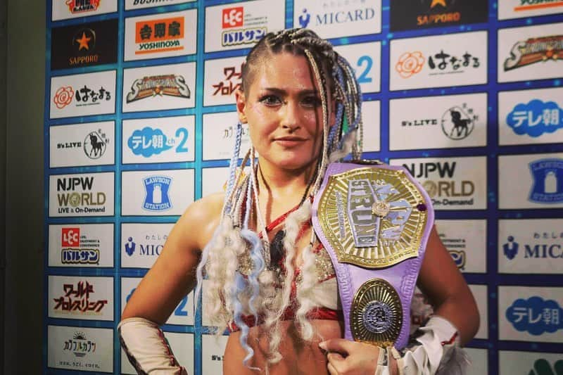 ジュリア・スターダムさんのインスタグラム写真 - (ジュリア・スターダムInstagram)「Become a NJPW STRONG CHAMPION！  Thank you njpw Thank you Willow,I respect you. Let's fight again！  忘れられない日になりました ありがとう！！  #njpwSTRONG  #stardom #DDM #Donnadelmondo #マフィアベラ　#mafiabella #OMG #バリバリボンバーズ #BX3 #prowrestler  #joshipuroresu  #giulia #スターダム　#ドンナデルモンド　#ジュリア #女子プロレス　#女子プロレスラー #コーンロウ #ブレイズ #バリアート」7月6日 3時59分 - 0221giulia