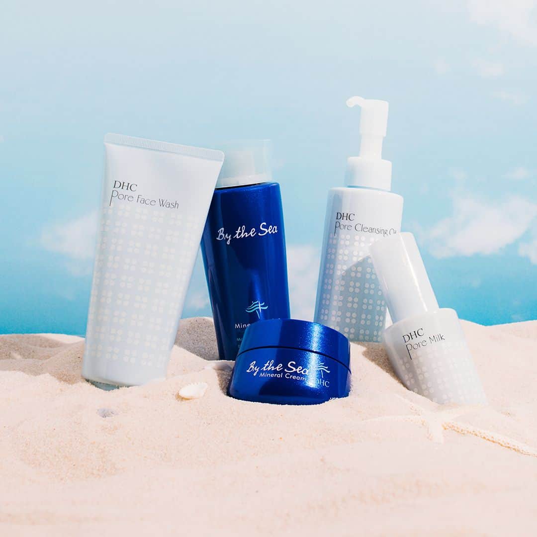 DHC Skincareのインスタグラム：「Which collection should you be using this summer? ☀️💙⠀⠀⠀⠀⠀⠀⠀⠀⠀ ⠀⠀⠀⠀⠀⠀⠀⠀⠀ 💦 If your skin is more oily, reach for the Pore Collection. Our Pore Collection embraces the clarifying benefits of grapefruit and orange peel extracts to rinse away excess oil and minimize the look of pores.⠀⠀⠀⠀⠀⠀⠀⠀⠀  🌊 If your skin is in need of some extra hydration, reach for the By The Sea Collection. Our Sea Mineral Double Moisture set harnesses the power of twice-filtered Japanese deep sea water plus marine botanicals, leaving skin hydrated, and looking clearer, brighter and more balanced⠀⠀⠀⠀⠀⠀⠀⠀⠀ Find the perfect skincare combo that's right for you this summer ✨」