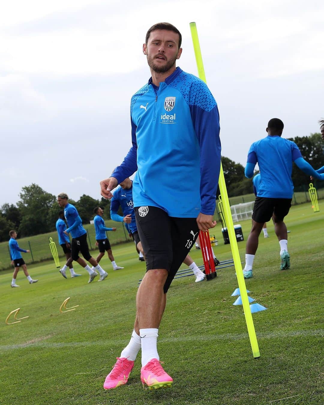 ウェスト・ブロムウィッチ・アルビオンFCさんのインスタグラム動画 (ウェスト・ブロムウィッチ・アルビオンFCInstagram)「𝗧𝗵𝗲