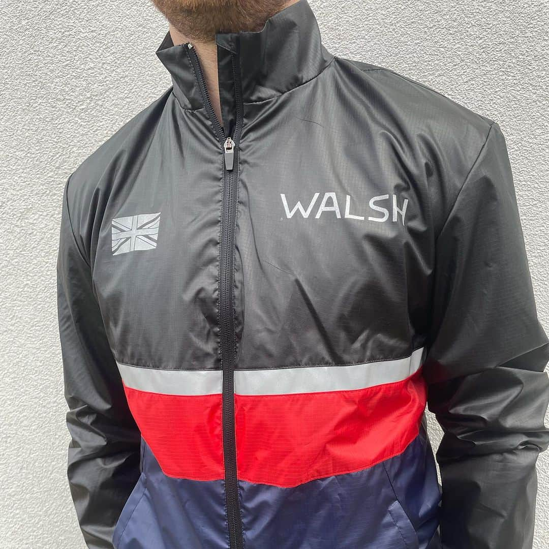 ウォルシュのインスタグラム：「Final sizes remain in the Walsh Windbreaker.   Shop Online normanwalshuk.com  #normanwalsh #britishmade #ukmfg #madeinengland #britishmanufacturing」