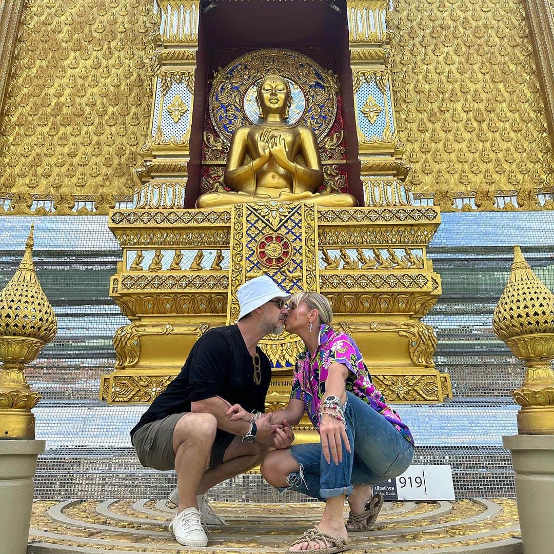 アドリアーネ・ガリステウさんのインスタグラム写真 - (アドリアーネ・ガリステウInstagram)「Moments of love ♥️ #fromthailandwithlove #pandorasquad23 #pandoratakesthailand」7月5日 19時40分 - galisteuoficial