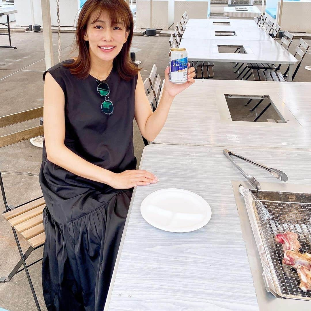 ayakoさんのインスタグラム写真 - (ayakoInstagram)「♡  暑くなってきて、海辺に行って  BBQしながらオールフリー！  最高の季節がやってきたよねー！ 子ども連れて車で出かけると、昼間でも  雰囲気とビールの味だけでも味わいたい！  最高の景色を見ながら飲むオールフリーは  格別です！  ノンアルだけど、本当美味しい😋 夏をオールフリーで楽しみたいな😊  オールフリーアンバサダーとして活動しています ♡  #昼オールフリー部  #ノンアル曜日 #ノンアル #昼からオールフリー #ランチにオールフリー #昼からノンアル  #ノンアルコール #ランチ #キャンプ #キャンプ飯 #ALLFREE #糖質ゼロ #アルコールゼロ #カロリーゼロ #昼飲み #おでかけ」7月5日 19時44分 - ayaya315