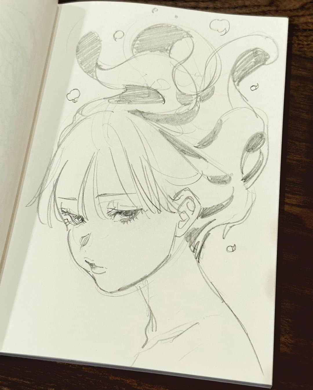 藍にいなさんのインスタグラム写真 - (藍にいなInstagram)「my sketches  . . . .  #pendrawing #dailysketches #girlsillustration #animation  #animeillustrations  #anime  #animecharacters #linework #digitalanimation  #감성그림 #스케치 #소녀일러스트 #绘画 #素描」7月5日 19時46分 - nina_o0o0