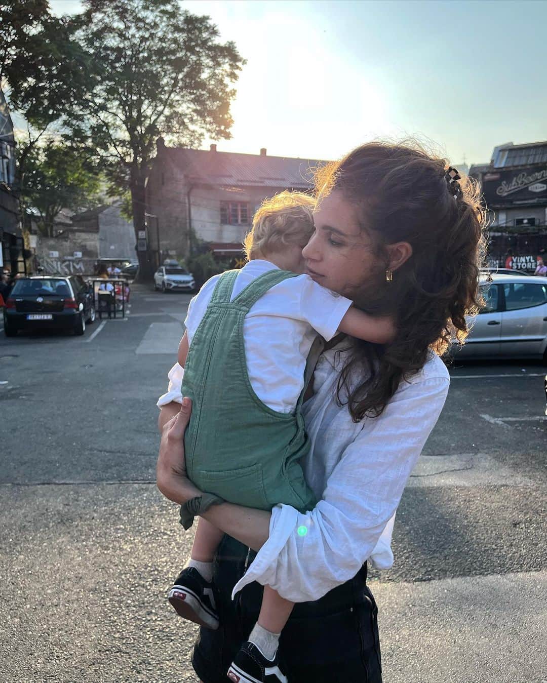 ポーリーヌ・オアロのインスタグラム：「This little koala turned 2 yesterday 🥹 #july4th」