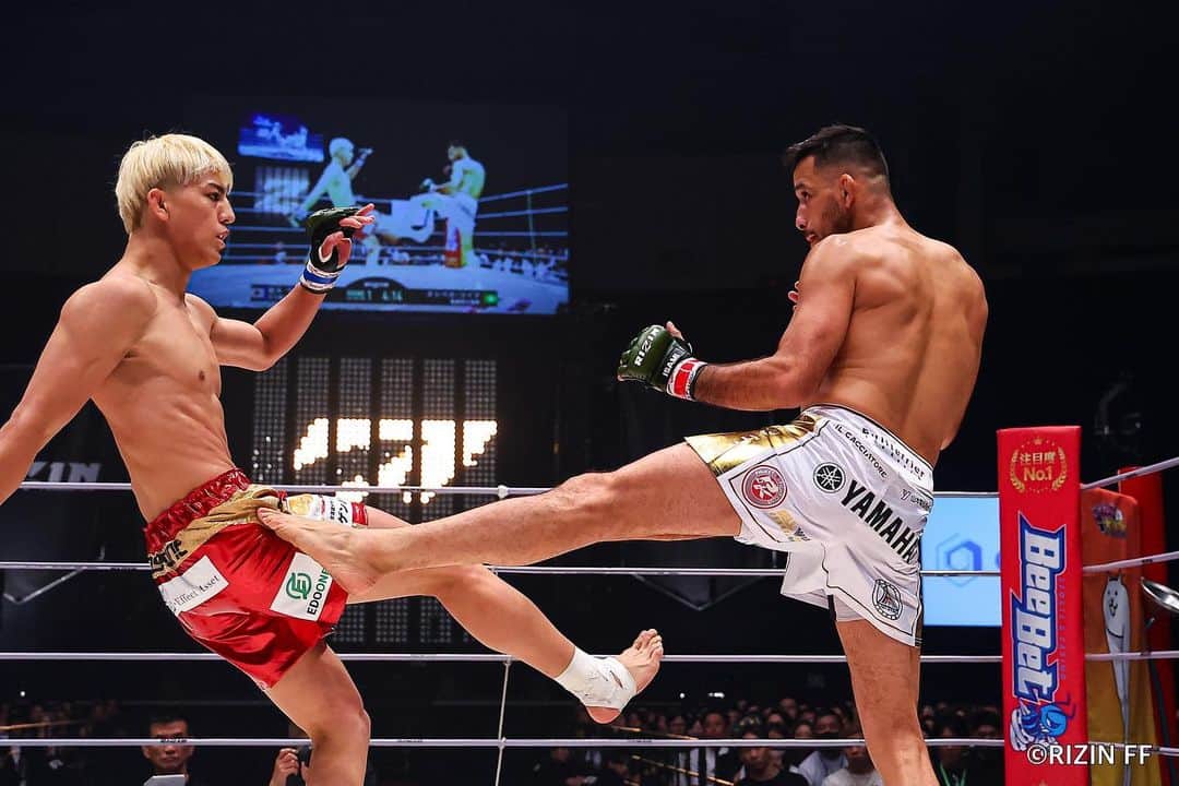 RIZIN FF OFFICIALのグルメインスタ
