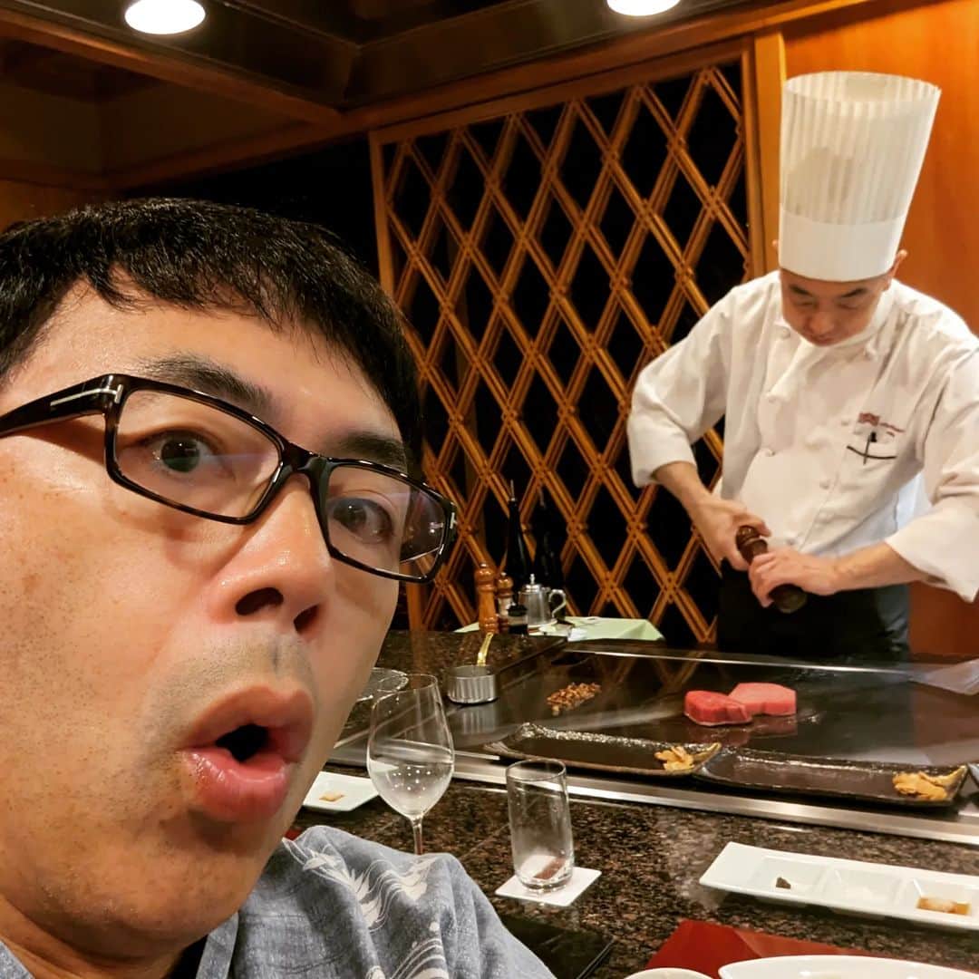 上念司さんのインスタグラム写真 - (上念司Instagram)「私を探さないで下さい。 しばらく連絡とれません。  #鉄板焼き #teppanyaki #shimofuri #肉 #霜降り」7月5日 19時52分 - tsukasajonen
