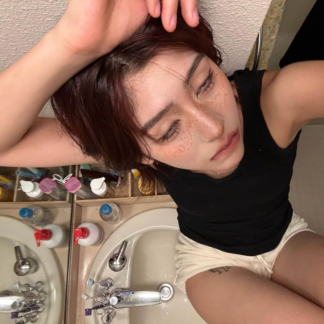 新音さんのインスタグラム写真 - (新音Instagram)「freckles lol」7月5日 20時04分 - ninonekw