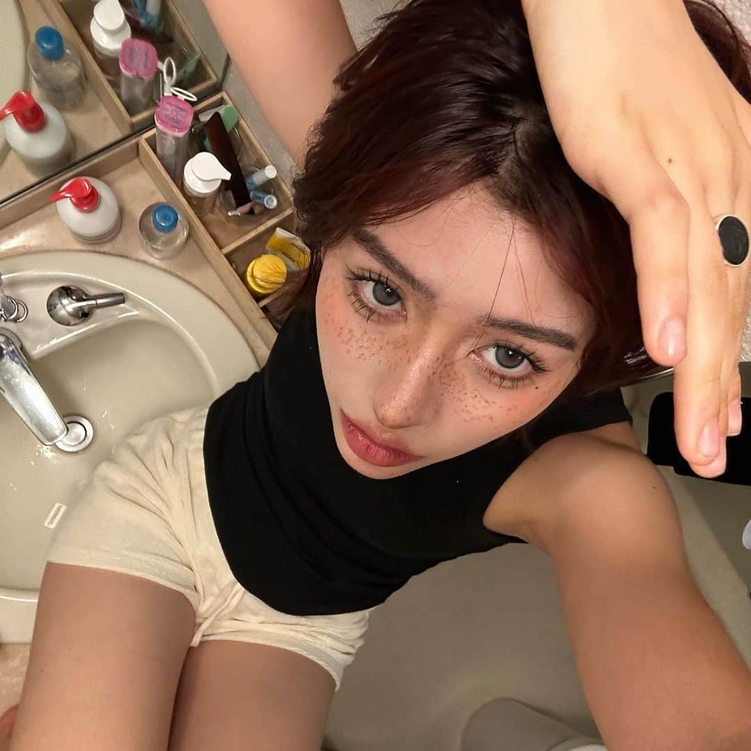 新音さんのインスタグラム写真 - (新音Instagram)「freckles lol」7月5日 20時04分 - ninonekw