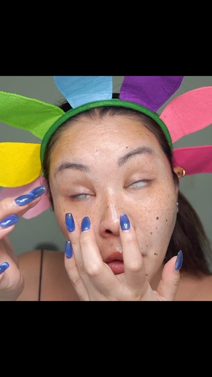 MARILYN YUURI FUKUSEのインスタグラム：「パーティーいくでいーー！！！  #makeuptutorial #makeup #makeupasmr #asmr #マリリン #japanese #カットクリース #ドラァグクイーン」
