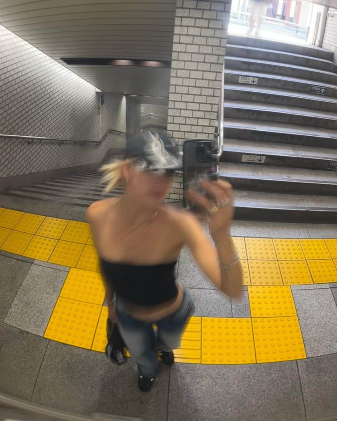 Satomi Biancaのインスタグラム：「Recently 📷💫 　　 欲しかったLPも買えたし💿  ずっと目標だったストールも成功したし🛹  海開きもしたし🌊  バワリーのパスタ🍝も食べれたし  髪の毛もトゥルトゥルで💇🏽‍♀️  幸せ続きで、言う事なしっ！😂」