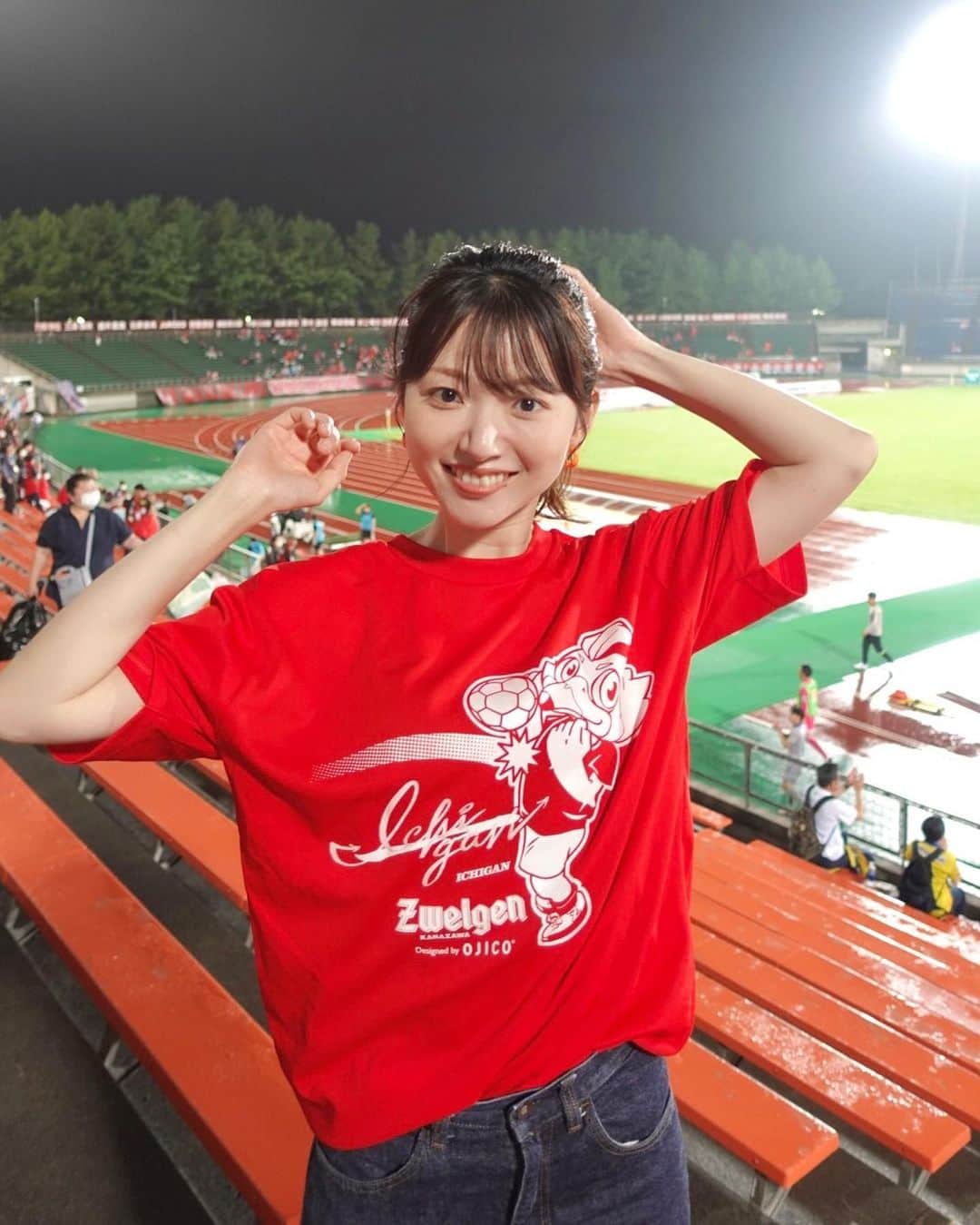 のインスタグラム：「* ⁡ 先日サッカー観戦へ！ ツエーゲン金沢 VS 栃木SC⚽️⸝⋆ ⁡ 雨の中お疲れさまでした❤️‍🔥☔︎ ⁡ _ _ _ #ツエーゲン金沢 #金沢 #サッカー」