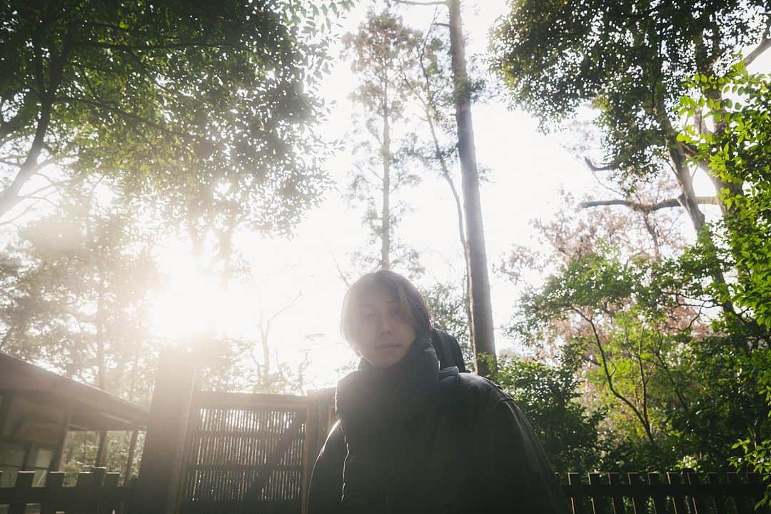 のインスタグラム：「230124 代々木公園 ツアーのポスター用の写真お願いした時の。バイク寒くてめちゃ着込んでたけど、結局北陸北日本は本当にこんな格好で回ってきました。ソロツアー、無事完走できました。皆様のおかげです。」