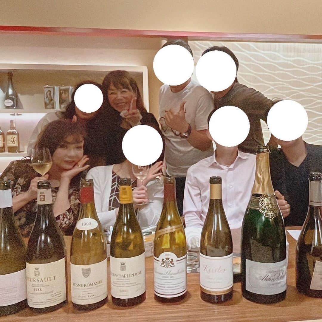 モモコさんのインスタグラム写真 - (モモコInstagram)「豪華なワイン会でしたー🍾 お料理もワインも最高でした🍷 ありがとでしたー😊💕  今日配信のYouTube『モモコ新聞』で、私の肌年齢大公開します❗️ 親友はるちゃんオススメの難波のアクロスビルのM BEAUTY CLINICさん❗️配信は19時からです。  #ハイヒールモモコ #👠 #👠🍑 #CHANEL #シャネラー #グルメ #アメブロ  #モモコ新聞 #肌年齢 #難波 #アクロスビル #MBEAUTYCLINIC #ハイフ #ハイドラジェントル #メソナJ #ワイン会 #豪華」7月6日 7時30分 - highheel_momoko