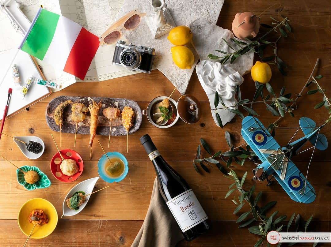 スイスホテル南海大阪さんのインスタグラム写真 - (スイスホテル南海大阪Instagram)「「シュン」のワールドトラベルシリーズ、今月は食の国・イタリア。ヨーロッパの風を感じる創作串揚げとイタリアワインのペアリングは相性抜群です。 #シュン #シュン大阪 #串揚げ #串かつ   Food - the beating heart of Italy.  Go on a culinary journey to the scenic landscapes of Italy, through creative kushiage executions inspired by the European peninsula - made even better with Italian wine pairings from SH'UN Wine & Dine's in-house sommelier. #Swissotel #SwissotelOsaka #LiveItWellOsaka #SHUNOsaka #OsakaKushiage #OsakaKushikatsu」7月5日 21時00分 - swissotelnankaiosaka_official