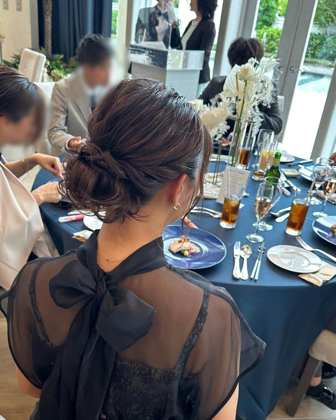 塩越柚歩さんのインスタグラム写真 - (塩越柚歩Instagram)「. 優の結婚式のヘアメイク🕊️ weリーグアウォーズでお世話になった  @hiroko_ikeuch さんにお願いして可愛くしてもらいました😌✨ ⁡ いつもこんなにヘアメイクできないから めちゃくちゃ気分あがって大満足でした~🤍 ⁡ #三菱重工浦和レッズレディース #塩越柚歩」7月5日 21時05分 - yuzuho_shiokoshi19