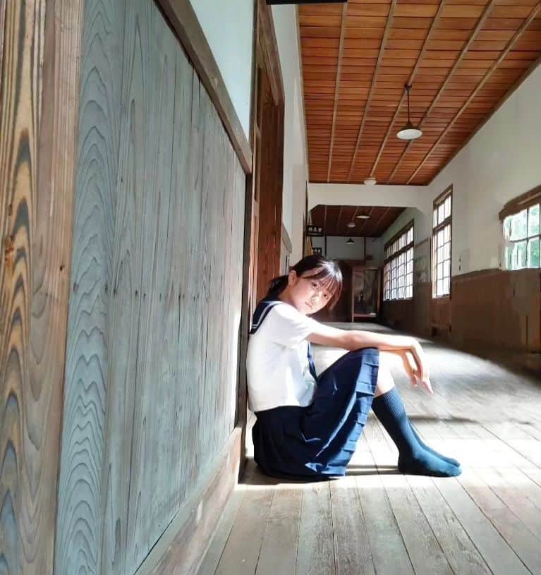西川実花さんのインスタグラム写真 - (西川実花Instagram)「#08#08년생#制服フォト#青春フォトグラフ #学校」7月5日 21時13分 - mika_nishikawa_