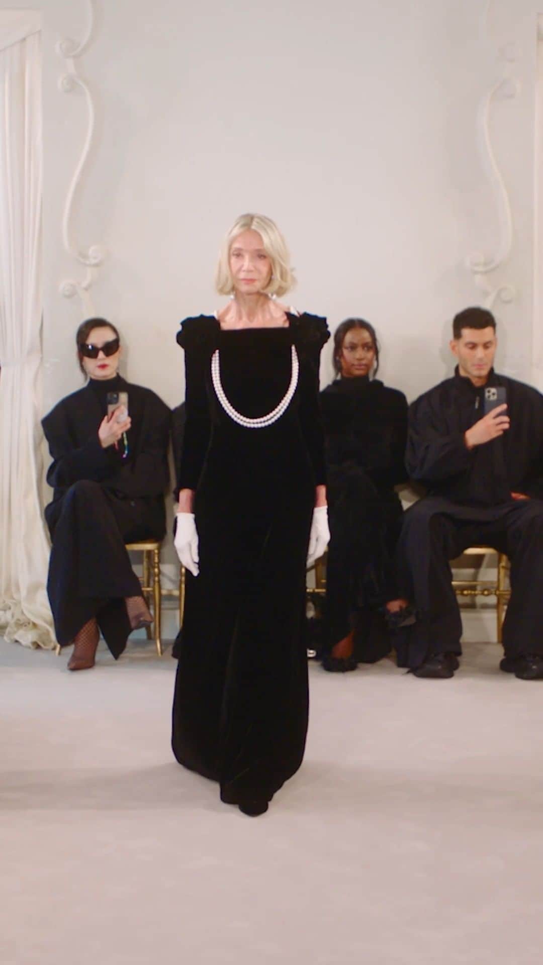 のインスタグラム：「52nd Couture Collection」