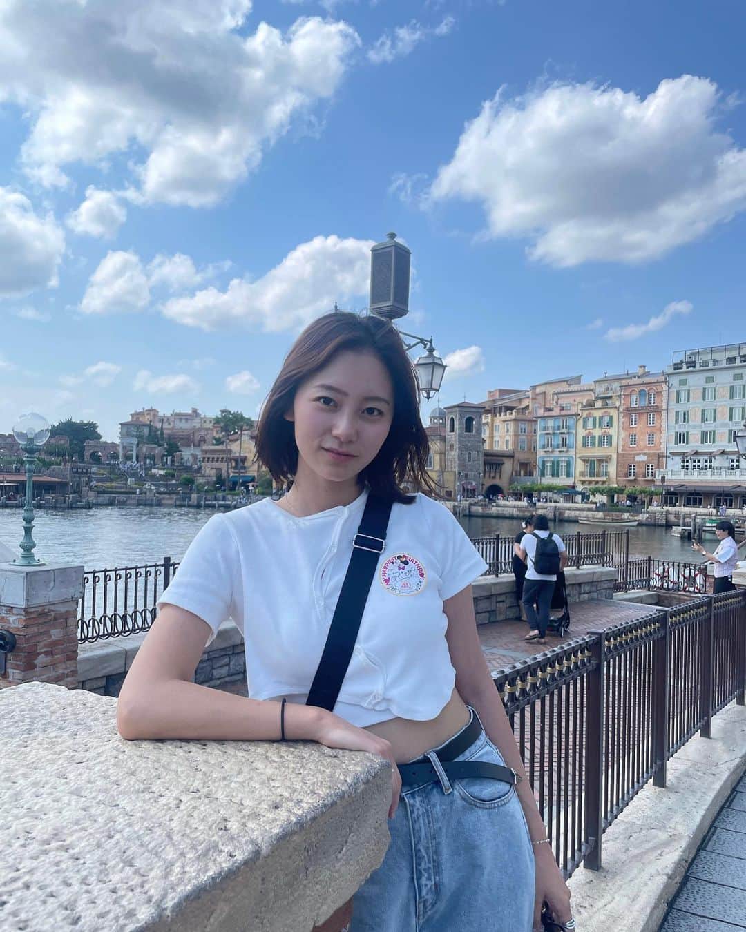 工藤綾乃のインスタグラム：「ひっさしぶりにディズニー✌️ 思いっきり楽しんでました 誘ってくれてありがとうよ」