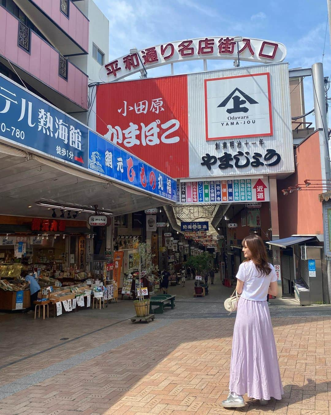 にゃんさんゴルフさんのインスタグラム写真 - (にゃんさんゴルフInstagram)「熱海駅の食べ歩き🐕🍮♨️🦑🐟🍊💕  スカート @day_and_grade 💜  #熱海#熱海観光#熱海駅#静岡観光#国内旅行 #平和通り商店街 #熱海銀座#熱海プリン#プリン#プリンパフェ #源泉#福福の湯#足湯#熱海グルメ#熱海カフェ#熱海温泉  #富士山コーラ#静岡みかんサイダー  #デイグレ #デイアンドグレイド#ロングスカート #デイグレ2023#シンプル#夏コーデ#パープル #dayandgrade#day_and_grade#atami#atamiginza#purin」7月5日 21時28分 - miiiii0228