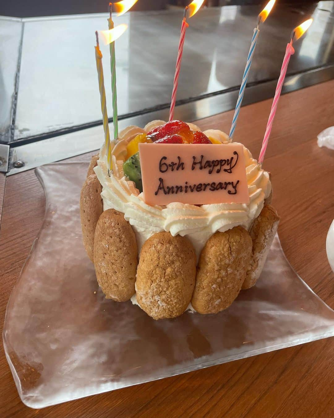 川畑ありささんのインスタグラム写真 - (川畑ありさInstagram)「結婚6年記念♡🎂 付き合って12年♡👏  変わらずずーーーっとなかよし🤭✨ 結婚してもカップルの時のまま👫♡ これは自分的に大事にしてる部分でもある🙏  何しててもぶんちゃんといると楽しくて、それだけじゃなくアリサのことも下手するとアリサより理解してくれてて🥹♡  常に幸せなのは、ぶんちゃんとにこなづのおかげやなと☺️🌈  感謝です🫰✨✨  #結婚記念日 🩷🎂 #0516」7月5日 21時40分 - princess_arisa