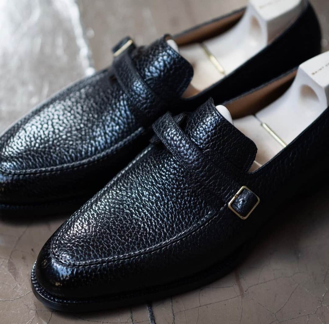 サンクリスピンのインスタグラム：「Beauty meets the beast with our shoes cut from water buffalo leather. Thick and durable but equally luxurious, behold the paradoxical beauty of buffalo leather…​​​​​​​​​ Courtesy of @tanakajukkaten  #shoes #handmadeshoes #madetoorder #mtoshoes #bespokeshoes #handwelted #shoeporn #madebyhand #shoestagram #agentlemanschoice #onlyforgentlemen」