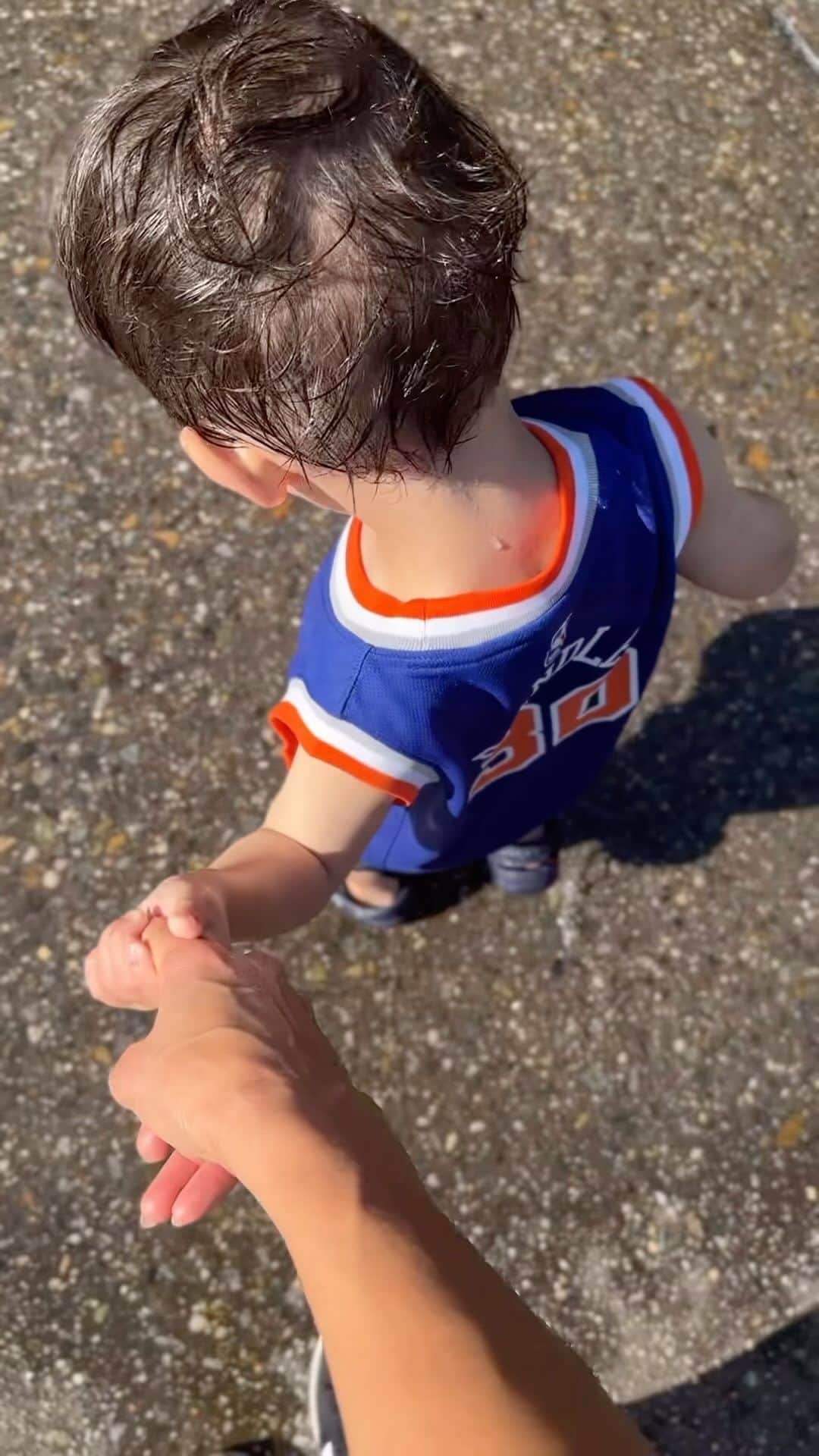 ジェイミー・チャンのインスタグラム：「It’s the squeals of joy that gets me every damn time. 🥹」