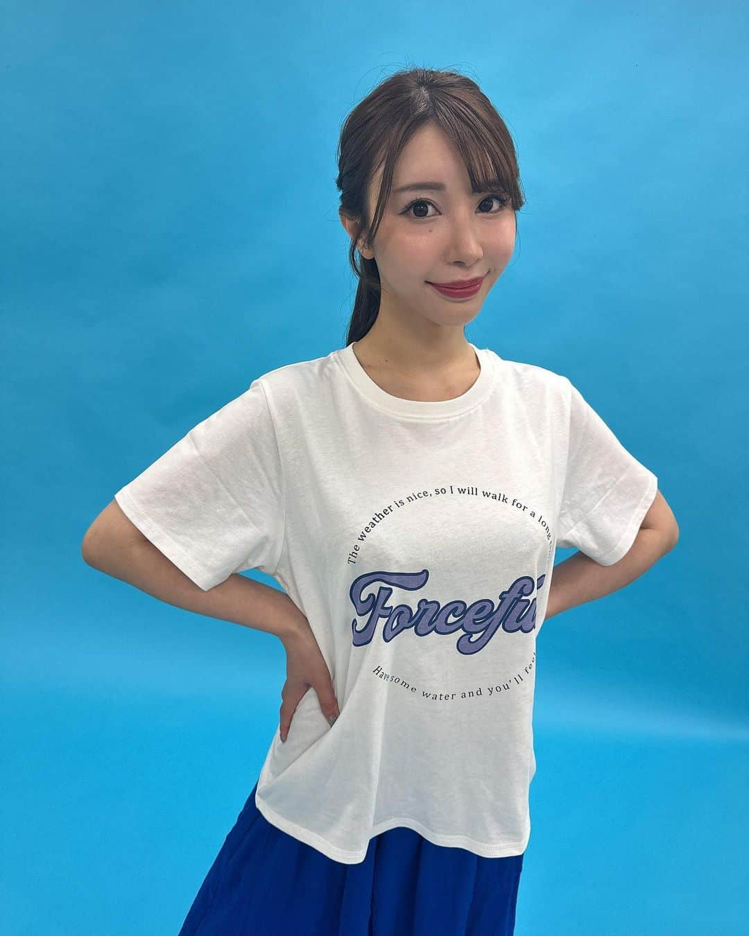 海里のインスタグラム：「アパレル撮影👗 いつも可愛いファッションと、和やかな雰囲気でとっても好きな現場です✨ 広告モデルさせて頂いてるので お近くのみなさんフォレオ大津一里山へ行ってみてね♡」