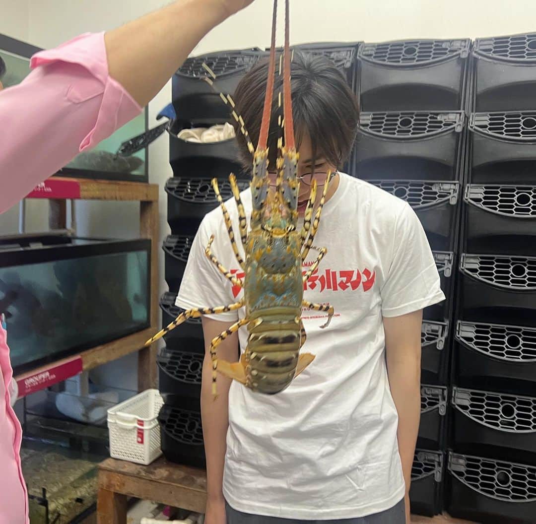 寺坂頼我さんのインスタグラム写真 - (寺坂頼我Instagram)「うがー！ろぶすたー！  #タイ #thailand  #lobster」7月5日 22時17分 - m9_raiga