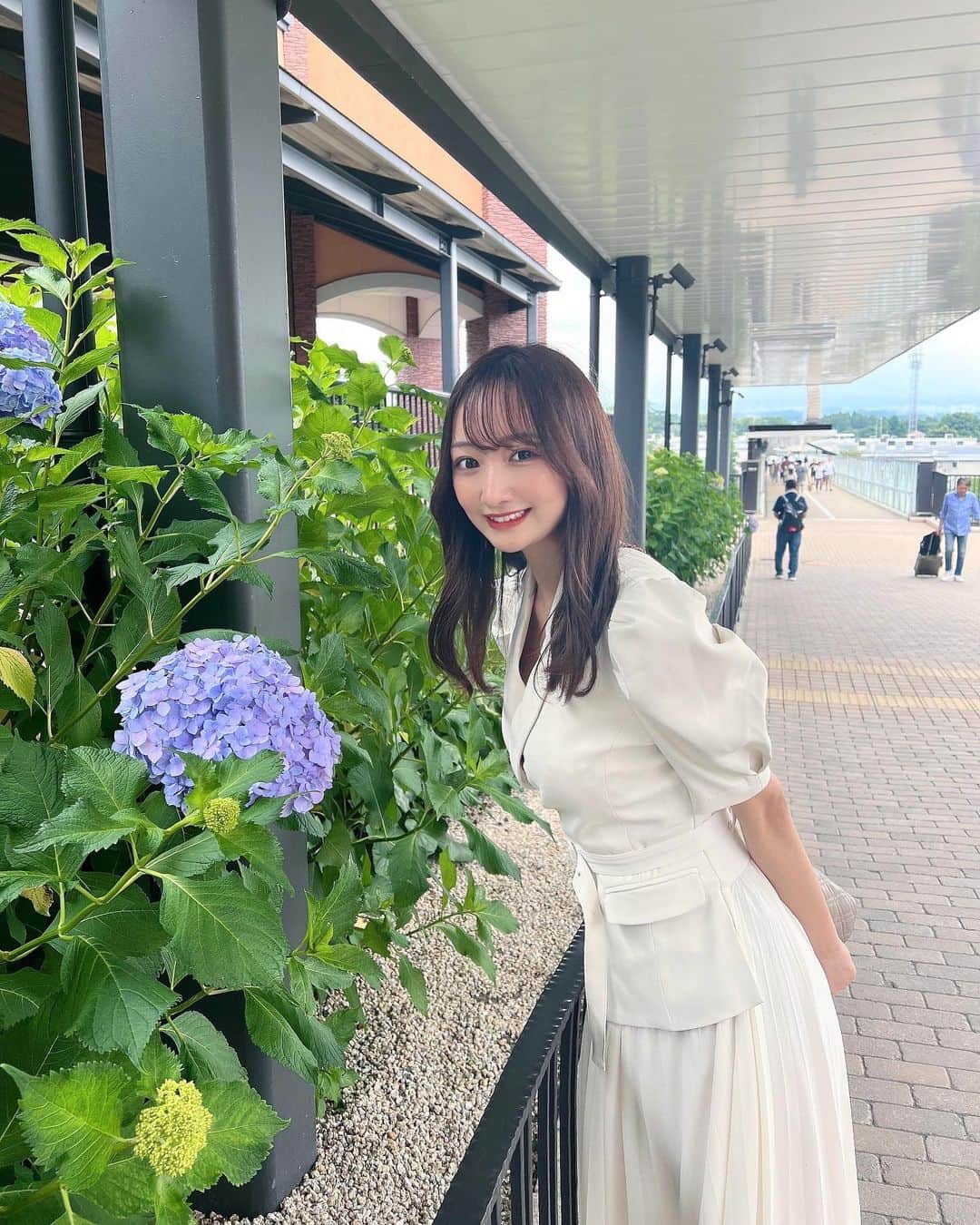 愛森ちえさんのインスタグラム写真 - (愛森ちえInstagram)「* * しいなちゃんと 御殿場アウトレット行ってきました☻︎ * * #アイドル #地下アイドル #idol #japaneseidol #japanesegirl #グラビア #gravure #グラビアアイドル #インスタグラビア #奶  #自撮り #自撮り女子 #粉我 #ビジョビ #ちえしふく　#私服 #私服コーデ #cordinate #fashion #コーディネート #紫陽花 #royalparty #御殿場アウトレット #御殿場 #御殿場グルメ #ドライブ #静岡観光 #骨格ストレート #ダイエット #diet」7月5日 22時28分 - elsy__chie