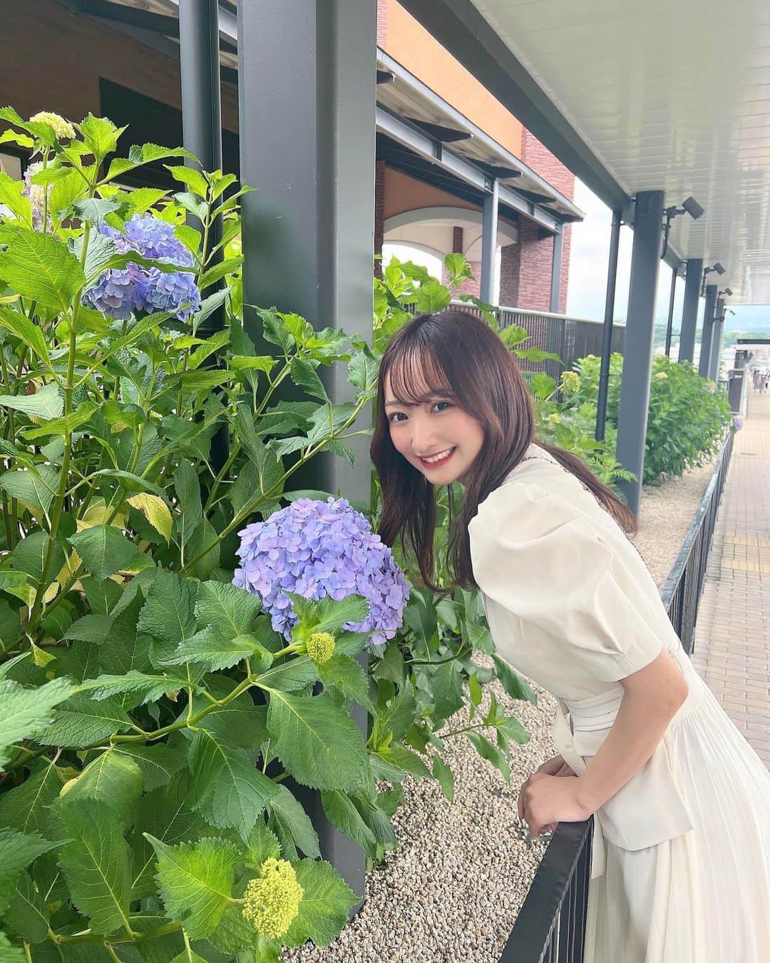 愛森ちえさんのインスタグラム写真 - (愛森ちえInstagram)「* * しいなちゃんと 御殿場アウトレット行ってきました☻︎ * * #アイドル #地下アイドル #idol #japaneseidol #japanesegirl #グラビア #gravure #グラビアアイドル #インスタグラビア #奶  #自撮り #自撮り女子 #粉我 #ビジョビ #ちえしふく　#私服 #私服コーデ #cordinate #fashion #コーディネート #紫陽花 #royalparty #御殿場アウトレット #御殿場 #御殿場グルメ #ドライブ #静岡観光 #骨格ストレート #ダイエット #diet」7月5日 22時28分 - elsy__chie