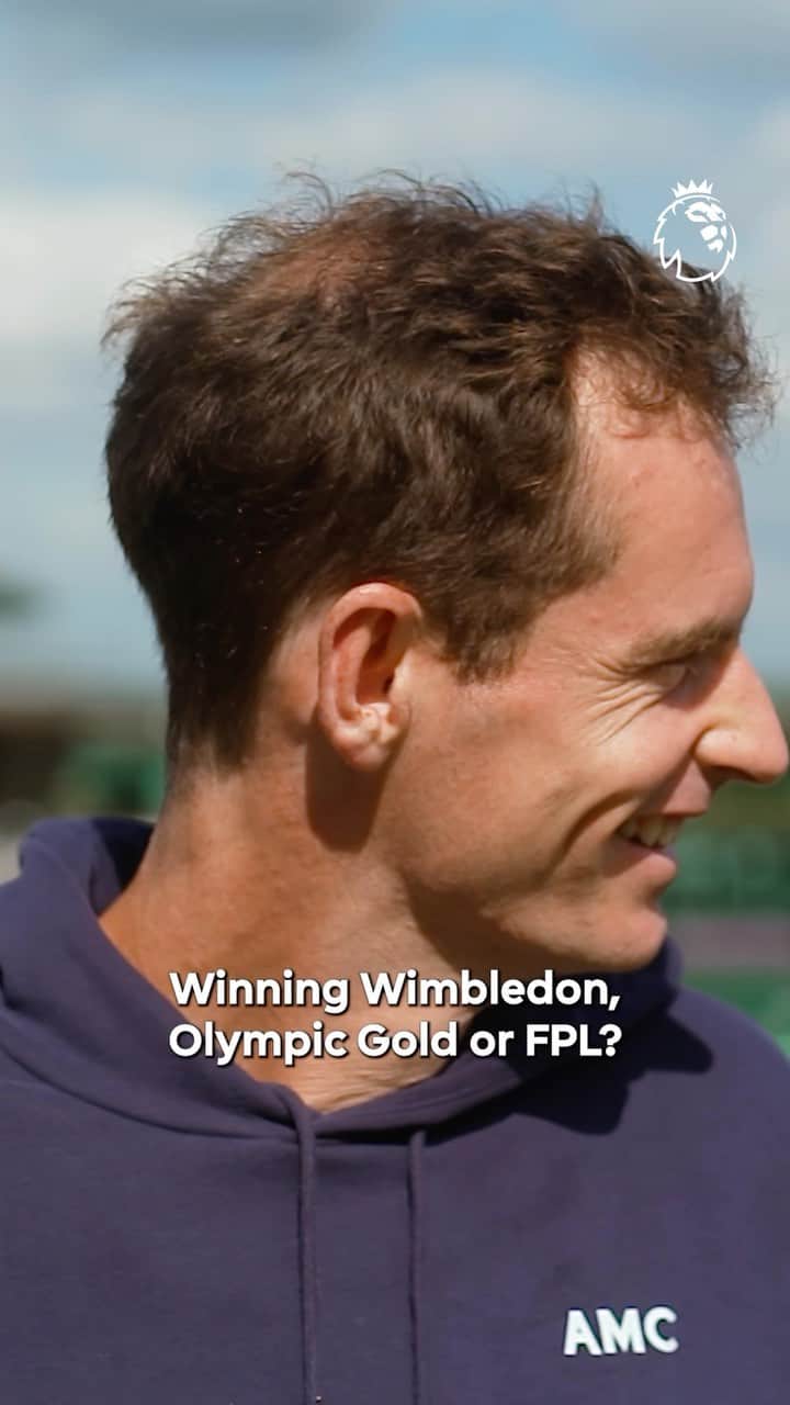 アンディ・マレーのインスタグラム：「Would Andy Murray rather win @Wimbledon, Olympic Gold, or #FPL? 😅」